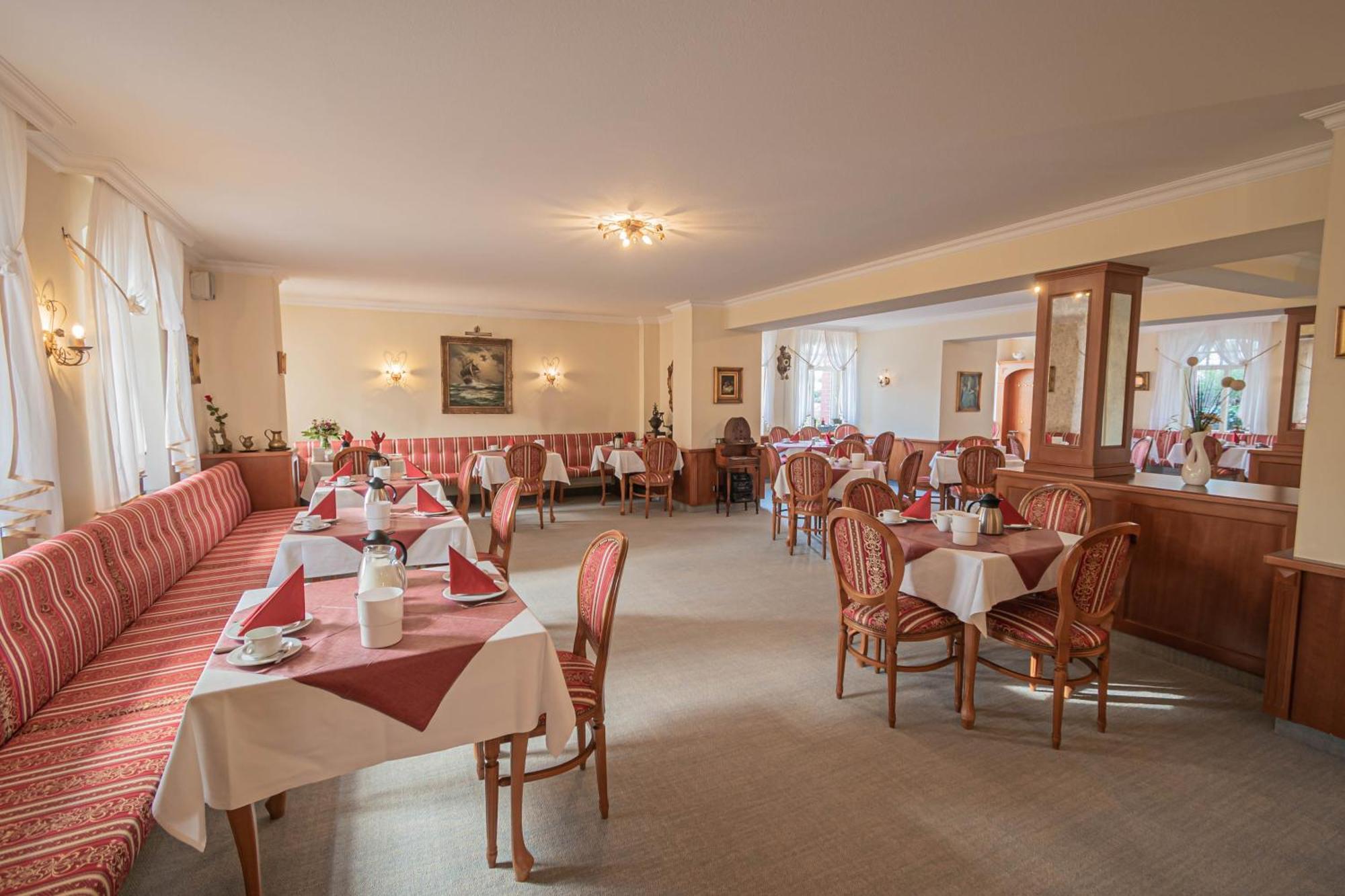 Hotel Imperial Ruegen Binz Exterior photo